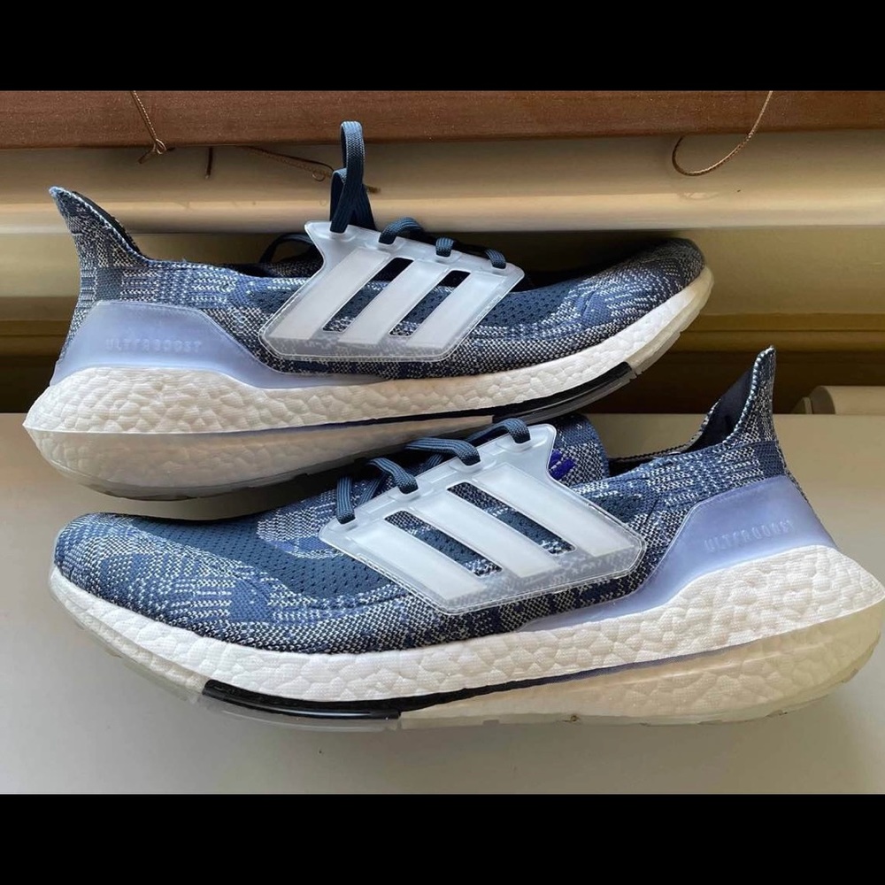 ADIDAS UltraBoost 21